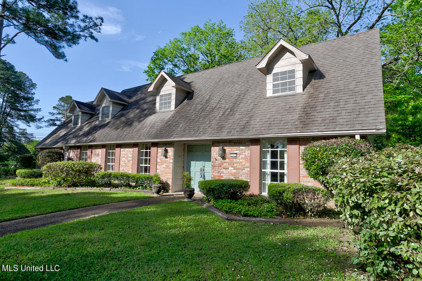 5305 River Thames Road Jackson, MS 39211 - Photo 2 of 47 5305 River Thames final-2