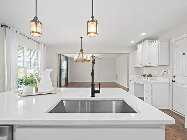 $2,495 | 709 Valencia Drive, Clarksville, TN 37043