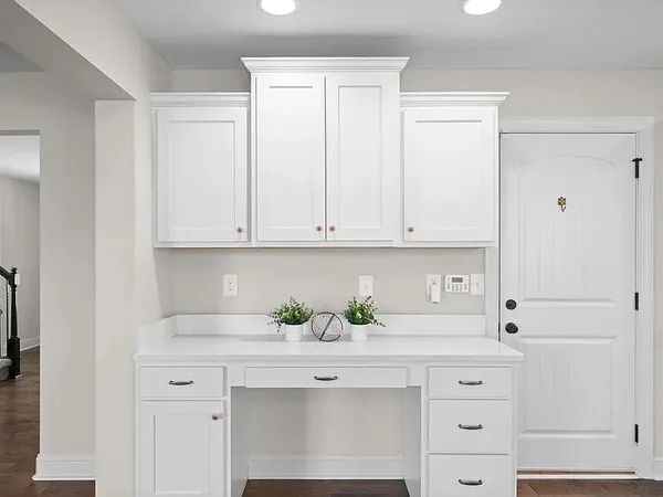 $2,495 | 709 Valencia Drive, Clarksville, TN 37043