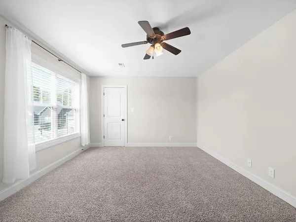 $2,495 | 709 Valencia Drive, Clarksville, TN 37043