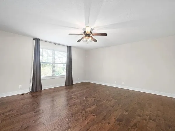 $2,495 | 709 Valencia Drive, Clarksville, TN 37043