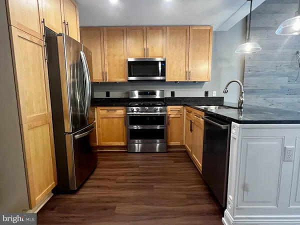 $2,700 | 820 North Pollard Street, Unit 103, Arlington, VA 22203
