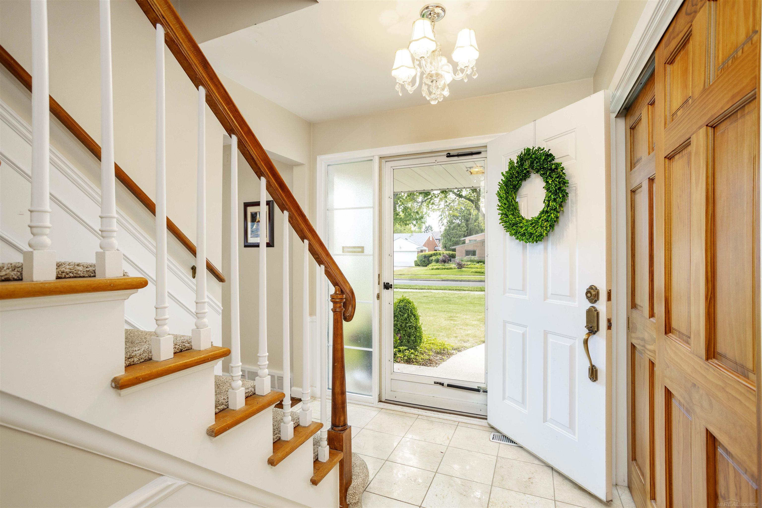 70 Hampton Road Grosse Pointe Shores, MI 48236 - Photo 6 of 56