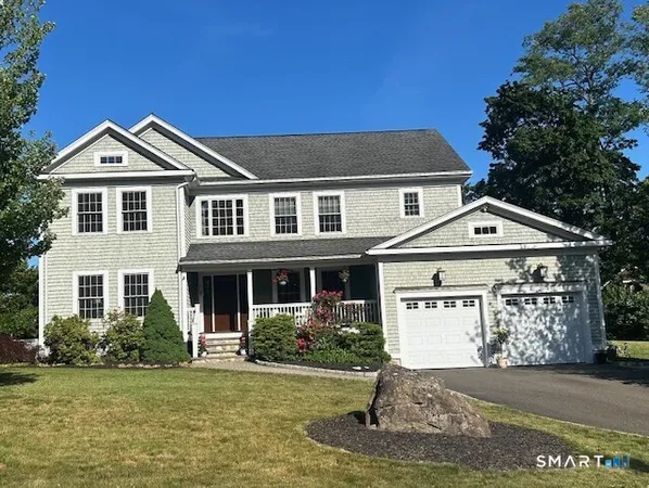 $899,000 | 16 John Henry Lane, Milford, CT 06461