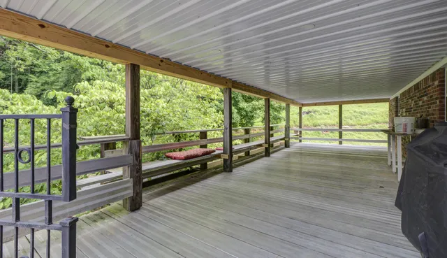 $777,000 | 157 Lakeshore Drive, Eddyville, KY 42038