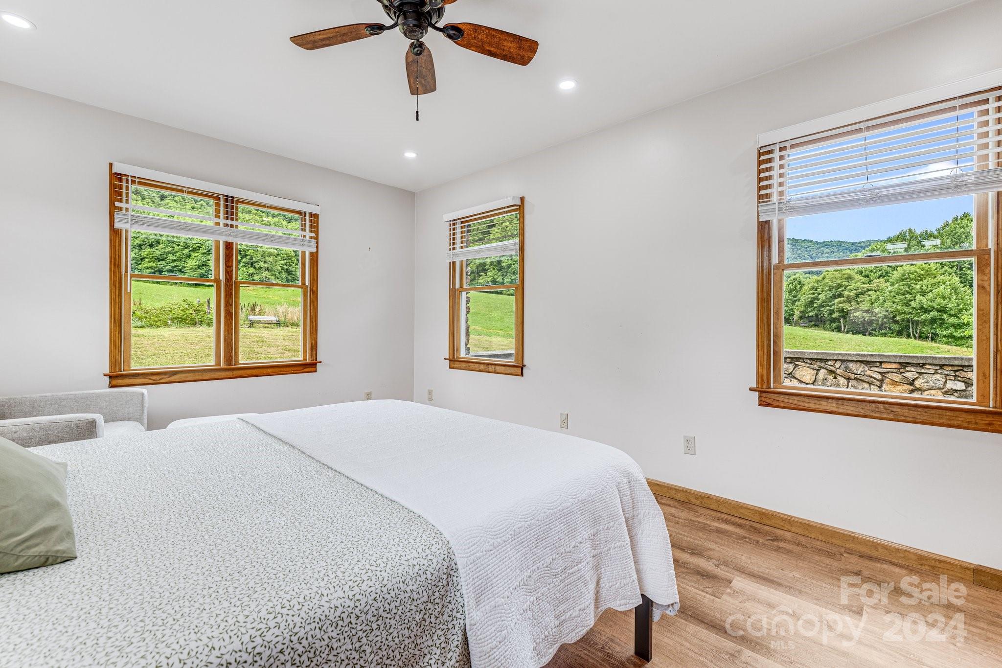301 South Fork Road Marshall, NC 28753 - Photo 20 of 48 Gallery Image 20