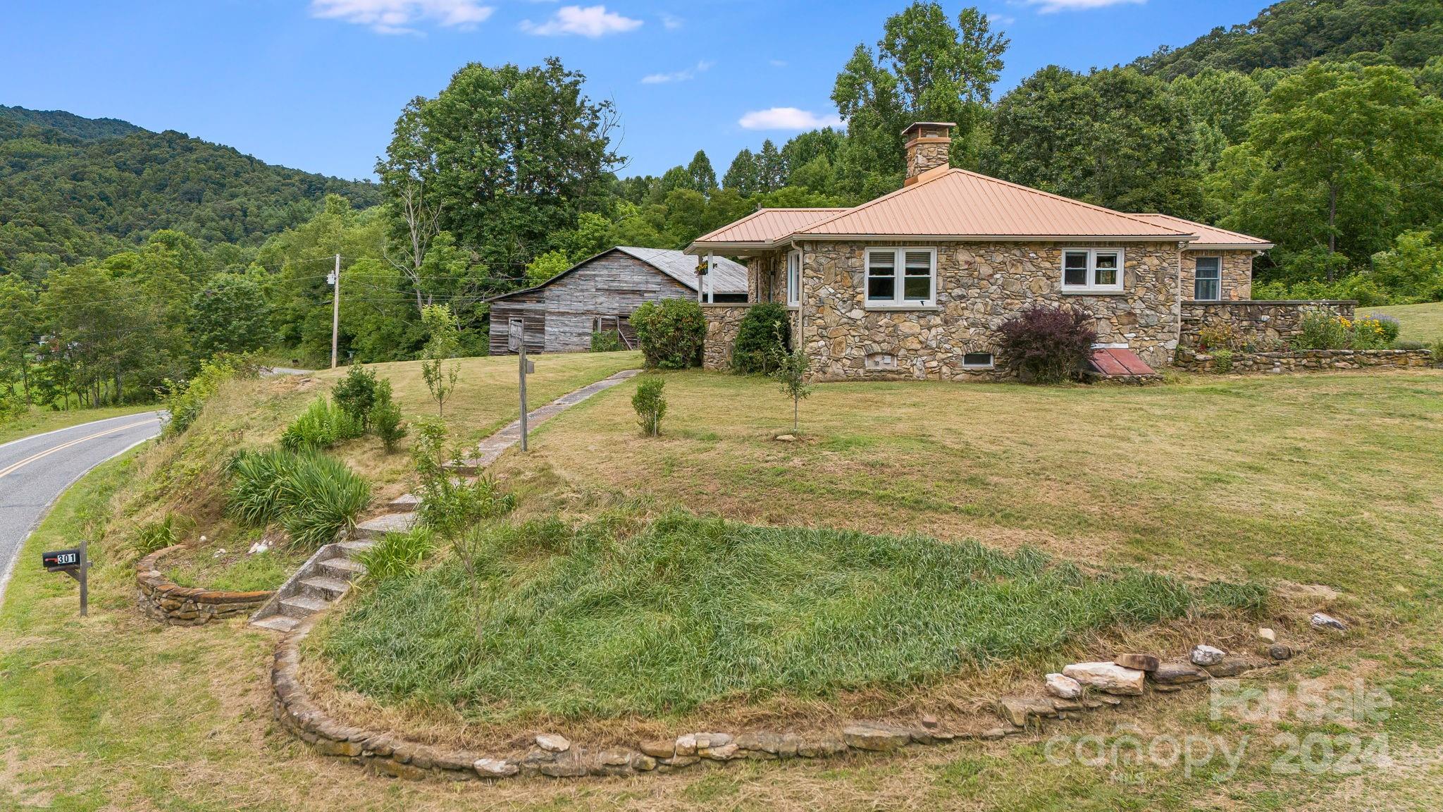 301 South Fork Road Marshall, NC 28753 - Photo 42 of 48 Gallery Image 42