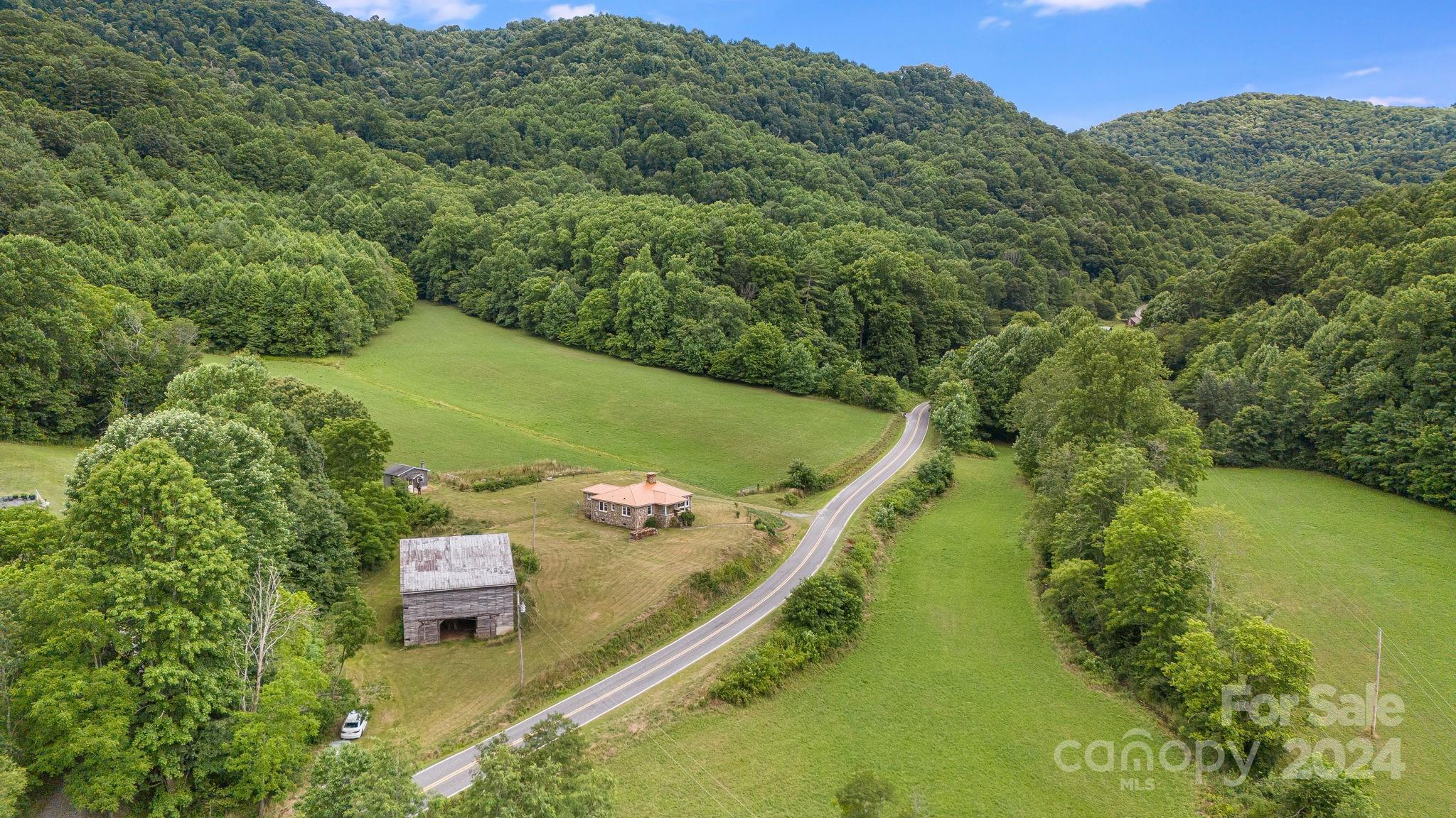 301 South Fork Road Marshall, NC 28753 - Photo 44 of 48 Gallery Image 44