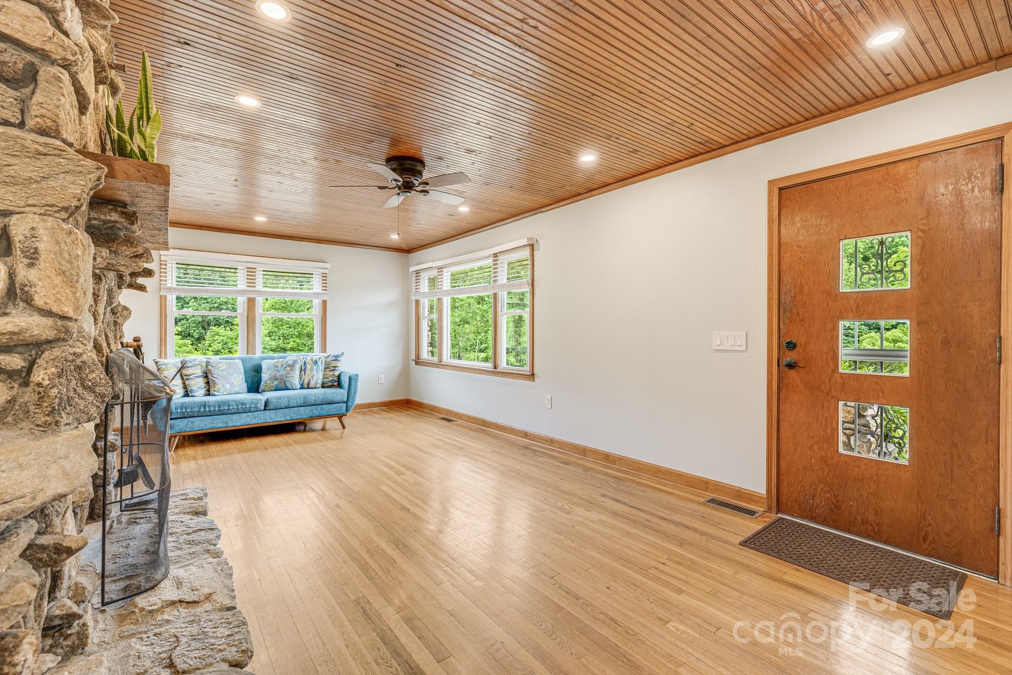 301 South Fork Road Marshall, NC 28753 - Photo 10 of 48 Gallery Image 10
