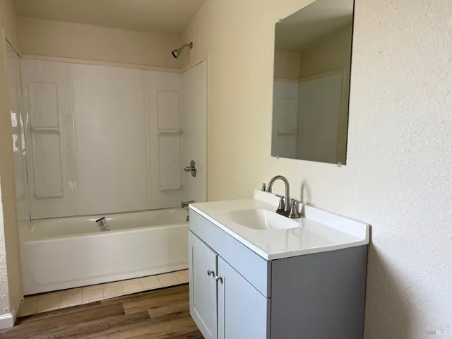 $144,900 | 220 Pear Lane, Santa Rosa, CA 95407