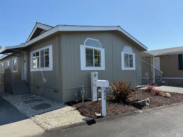 $124,900 | 220 Pear Lane, Santa Rosa, CA 95407