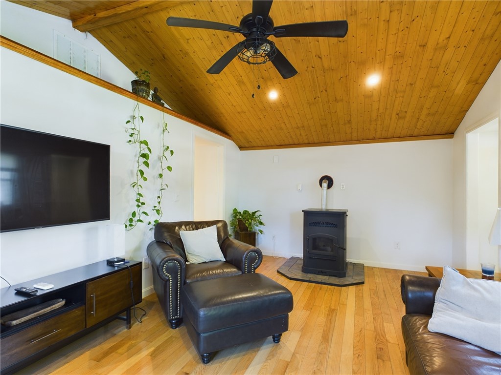 409 Shady Valley Road Coventry, RI 02816 - Photo 10 of 19