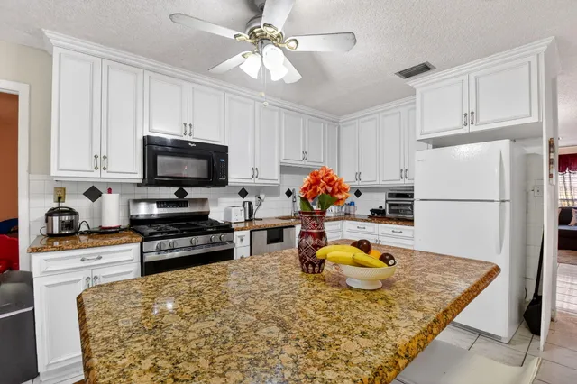 $449,000 | 4875 Poseidon Place, Lake Worth, FL 33463