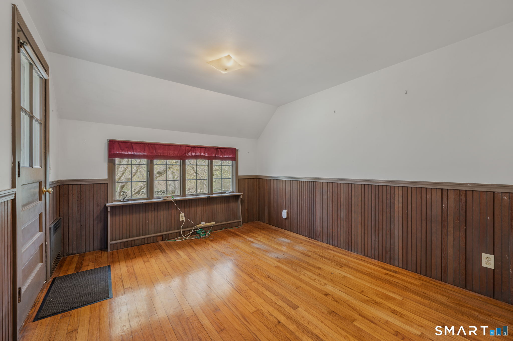 11 Heath Street Groton, CT 06355 - Photo 16 of 35