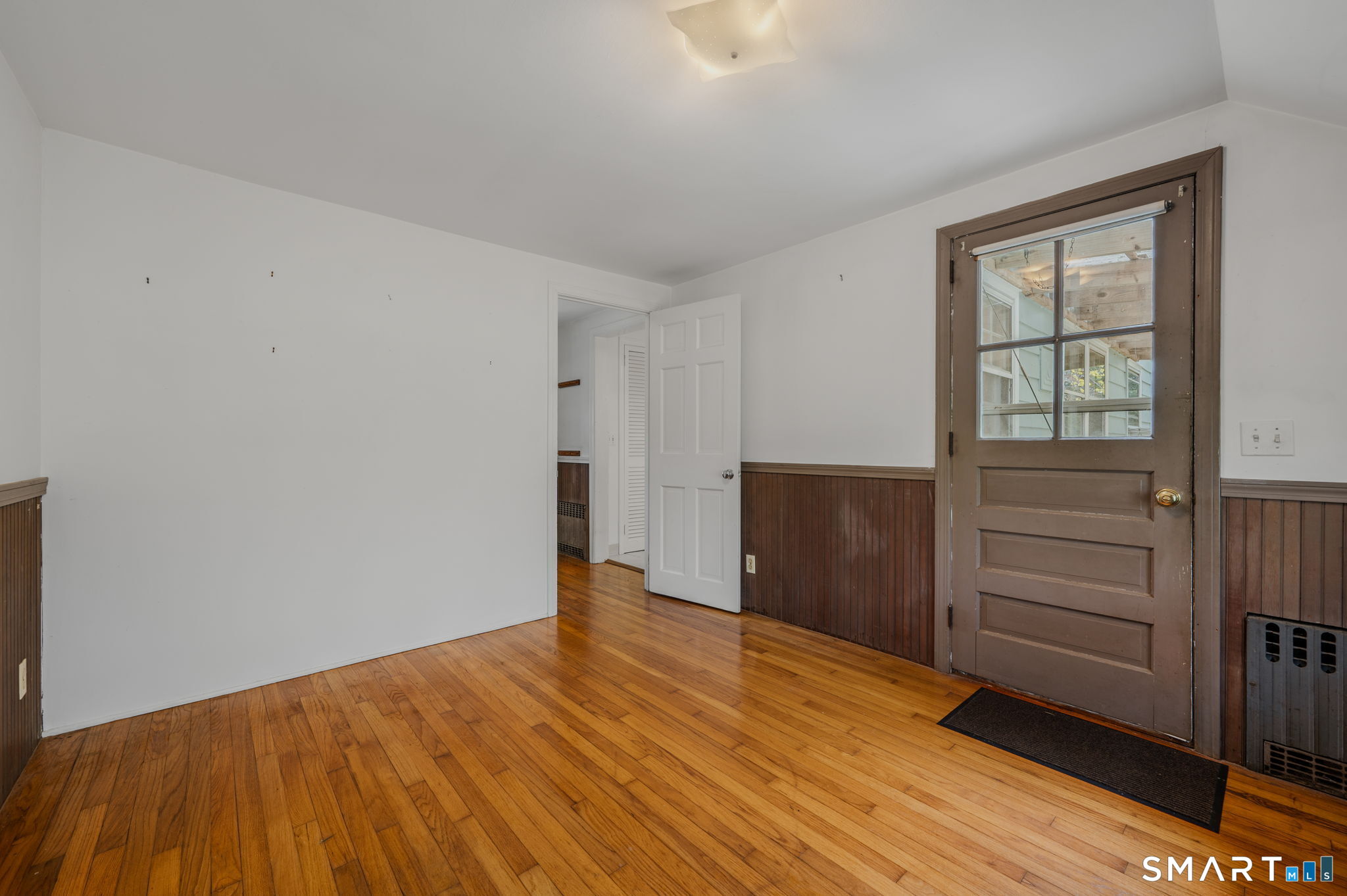 11 Heath Street Groton, CT 06355 - Photo 17 of 35