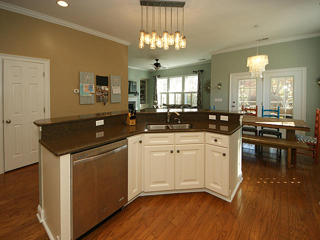 1843 Hall Point Road Mount Pleasant, SC 29466 - Photo 14 of 43 12