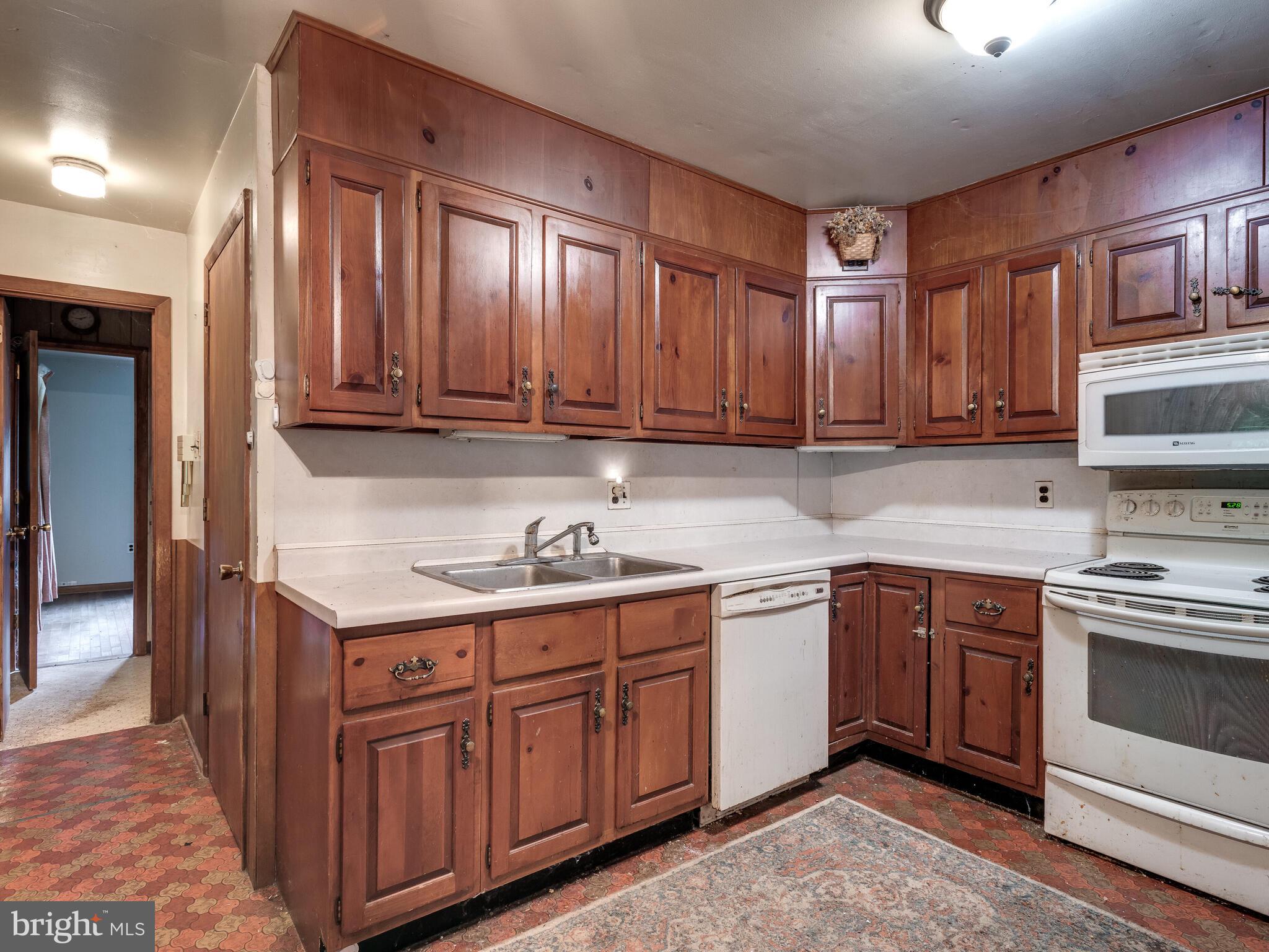 489 Locust Grove Road West Chester, PA 19382 - Photo 8 of 24 Gallery Image 8
