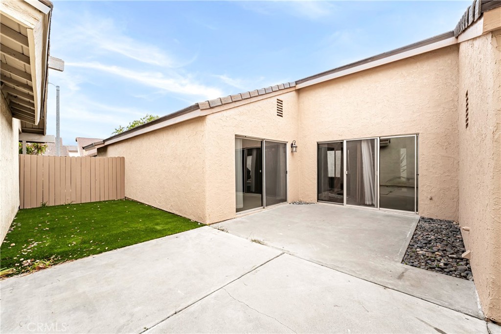 2162 Sweetbriar Road Tustin, CA 92780 - Photo 27 of 33
