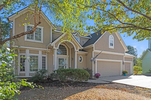 $520,000 | 22611 West 46th Terrace, Shawnee, KS 66226