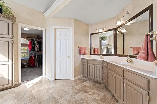 $520,000 | 22611 West 46th Terrace, Shawnee, KS 66226