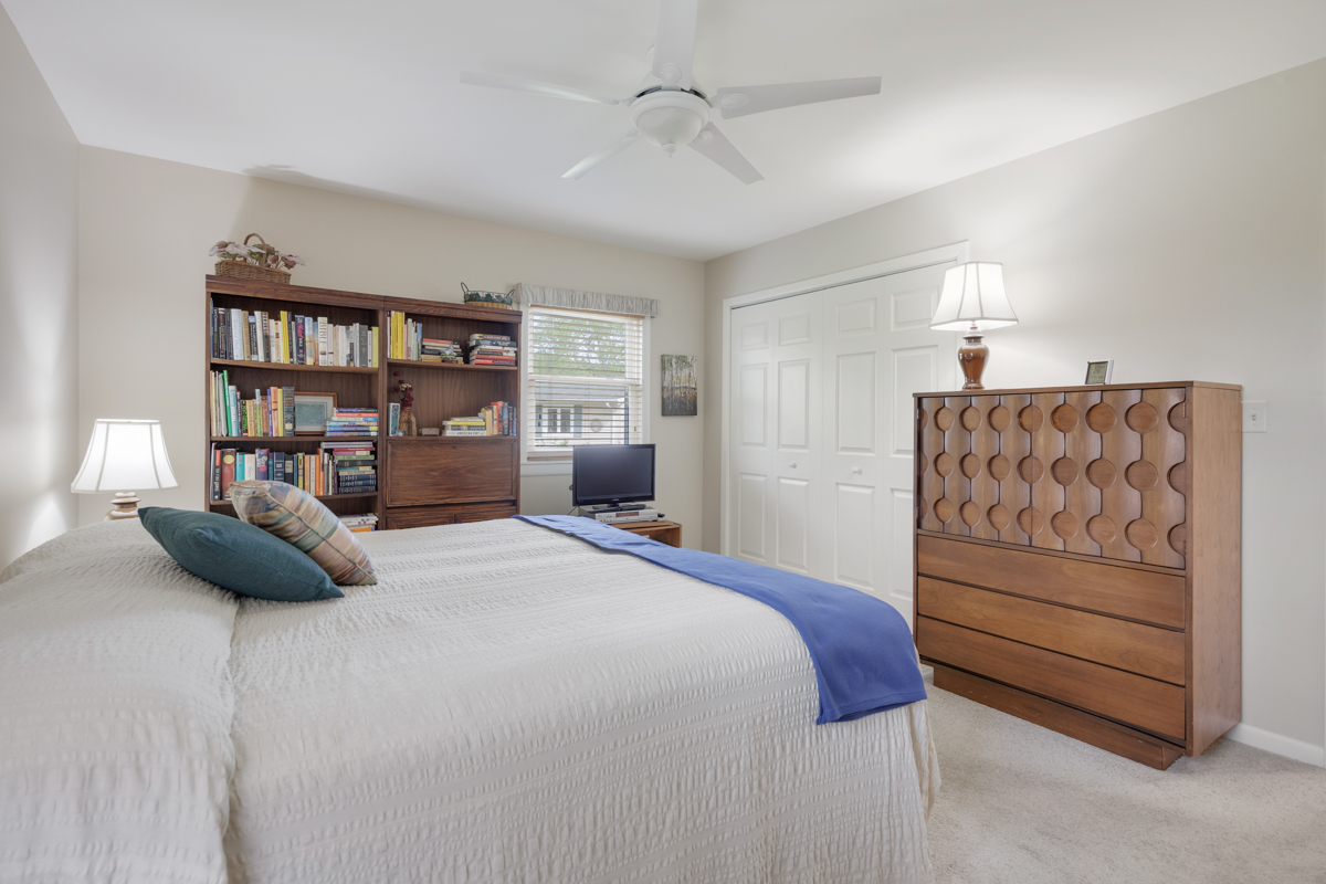 230 Yarmouth Road Elk Grove Village, IL 60007 - Photo 16 of 25