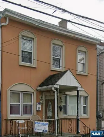$1,550 | 77 Chestnut Street, Paterson, NJ 07501