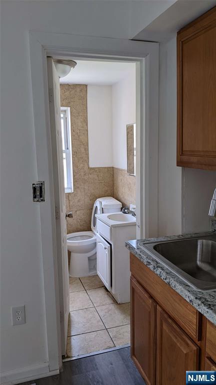 77 Chestnut Street Paterson, NJ 07501 - Photo 8 of 10