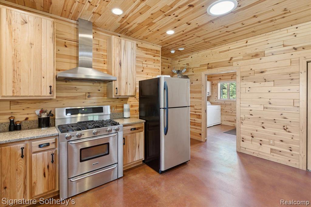9842 Misery Bay Road Alpena, MI 49707 - Photo 20 of 87