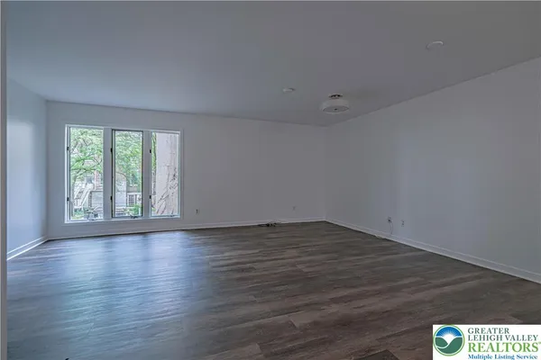 $2,690 | 77 West Broad Street, Unit 18, Bethlehem, PA 18018