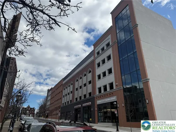 $2,690 | 77 West Broad Street, Unit 18, Bethlehem, PA 18018