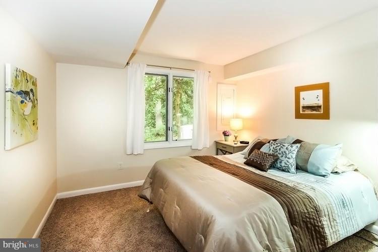 1586 Brass Lantern Way Reston, VA 20194 - Photo 25 of 29 Bedroom