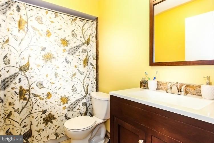 1586 Brass Lantern Way Reston, VA 20194 - Photo 26 of 29 Bath