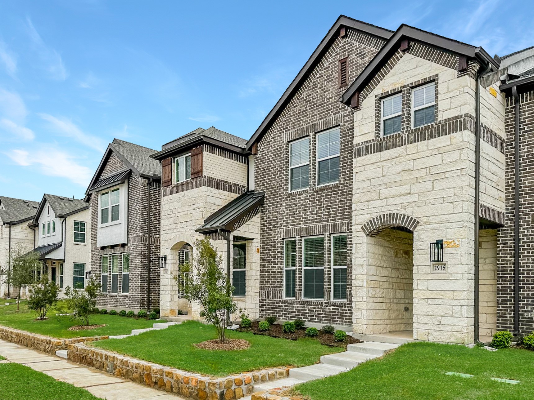 4106 Hartley Way Grand Prairie, TX 75052 - Photo 6 of 47