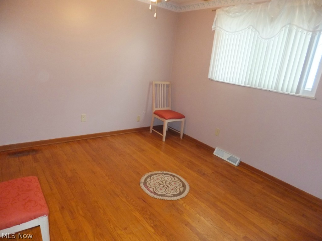 3010 Snow Road Cleveland, OH 44134 - Photo 8 of 23
