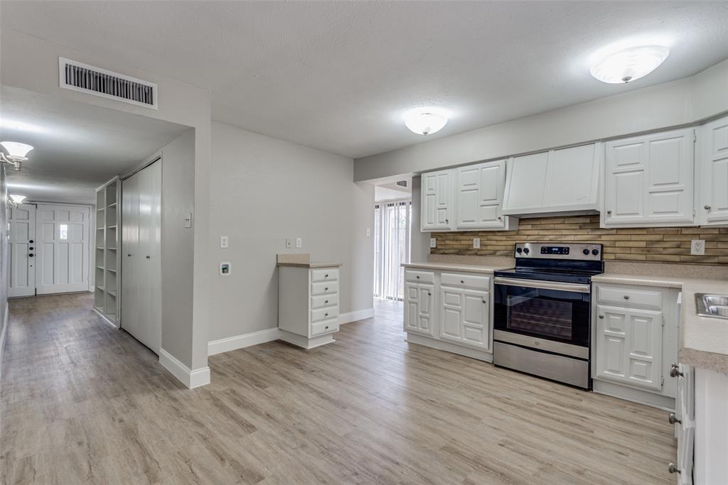 1930 Rambling Ridge Lane Carrollton, TX 75007 - Photo 6 of 15 Kitchen