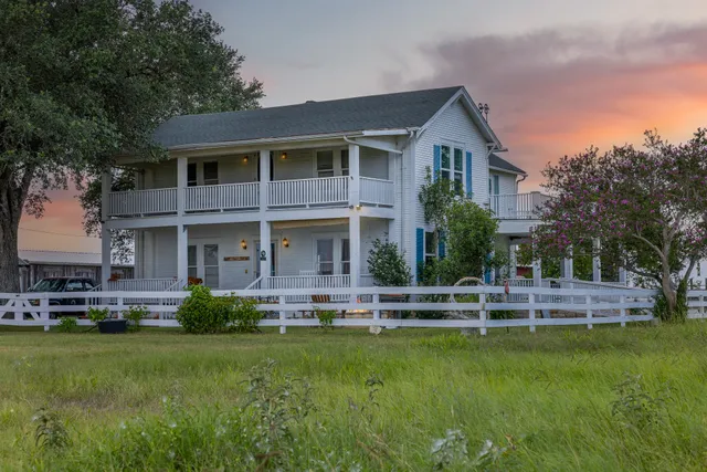 $1,700,000 | 7344 Farm To Market Road 1291, Fayetteville, TX 78940