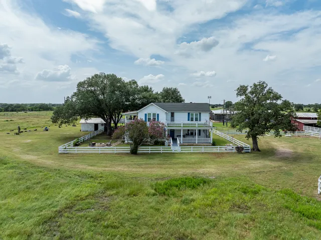$1,700,000 | 7344 Farm To Market Road 1291, Fayetteville, TX 78940