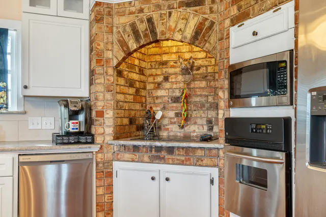 $1,700,000 | 7344 Farm To Market Road 1291, Fayetteville, TX 78940