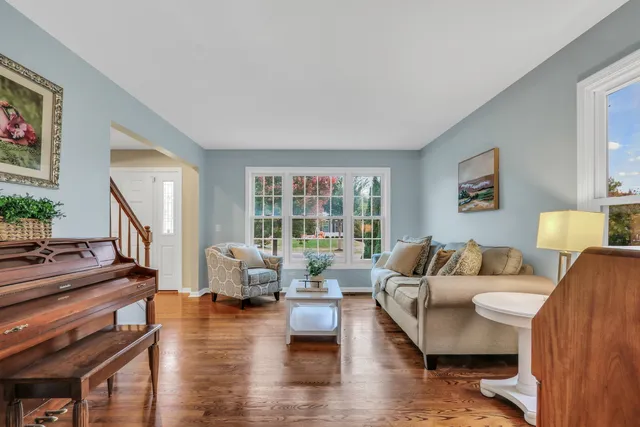 $470,000 | 6183 Old Farm Lane, Gurnee, IL 60031