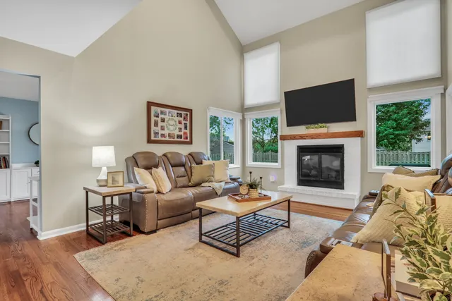 $470,000 | 6183 Old Farm Lane, Gurnee, IL 60031