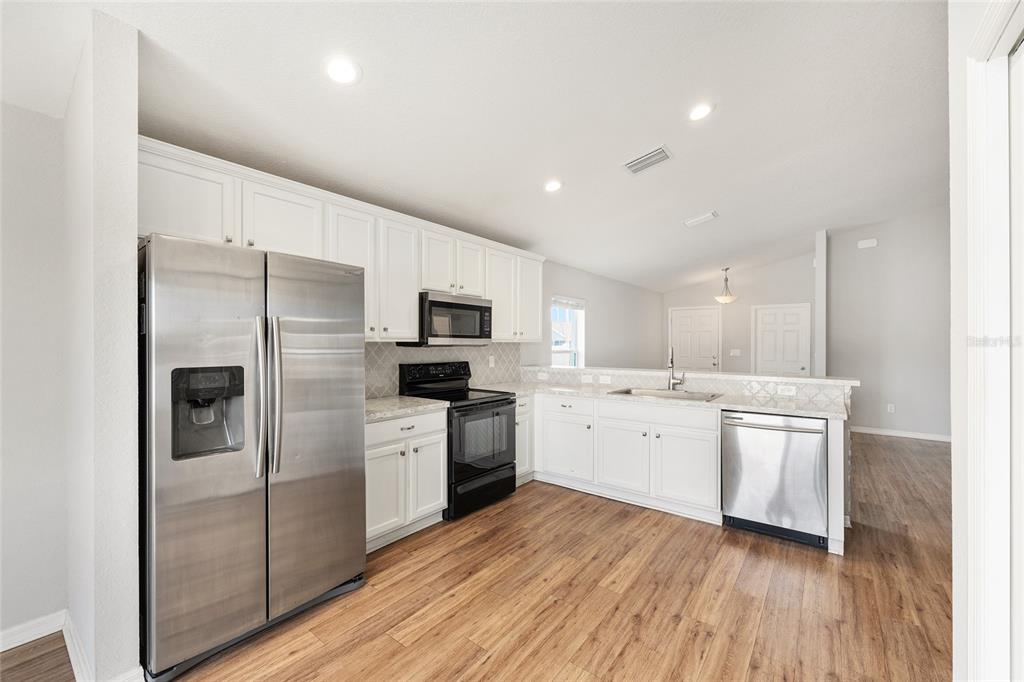 9074 Southeast 47th Court Road Ocala, FL 34480 - Photo 12 of 32