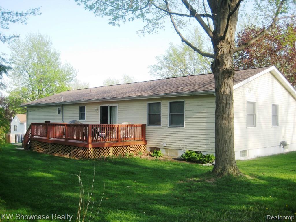 3172 Wanamaker Road Waterford, MI 48328 - Photo 3 of 9