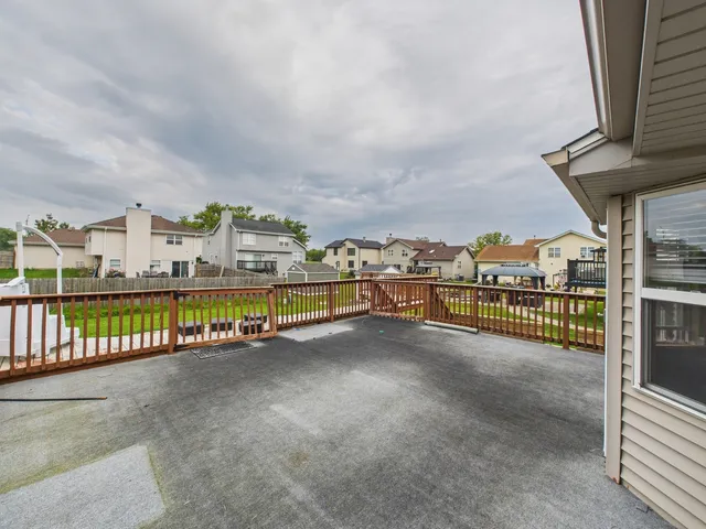 $274,900 | 17942 Edwards Avenue, Country Club Hills, IL 60478