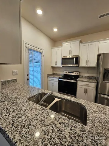 $1,895 | 8017 Murray Branch Drive, Charlotte, NC 28216