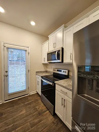 $1,800 | 8017 Murray Branch Drive, Charlotte, NC 28216