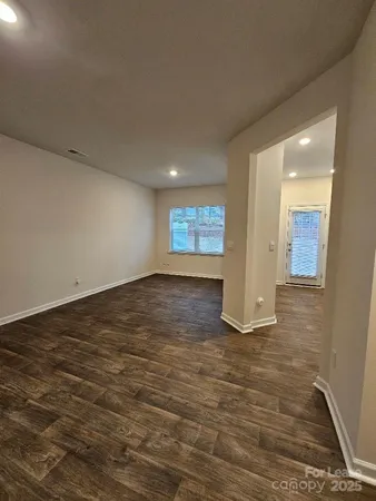 $1,800 | 8017 Murray Branch Drive, Charlotte, NC 28216