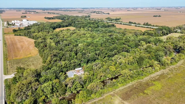 a view of an ocean and a mountain view