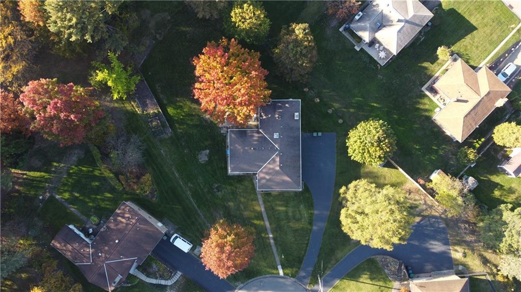 9197 Foxhunt Road Pittsburgh, PA 15237 - Photo 3 of 48 Gallery Image 3