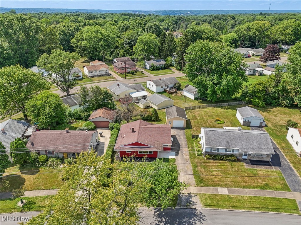 38 Rutledge Drive Youngstown, OH 44505 - Photo 27 of 32 Aerial view with a residential view and a view of trees