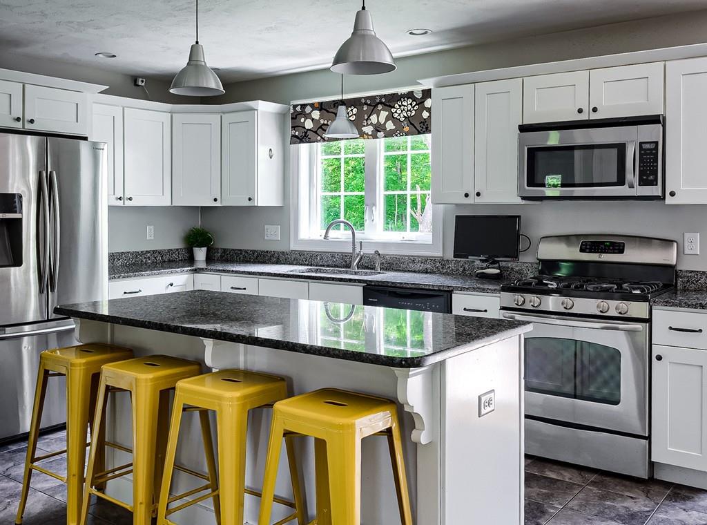 267 Maple Avenue Rutland, MA 01543 - Photo 3 of 25